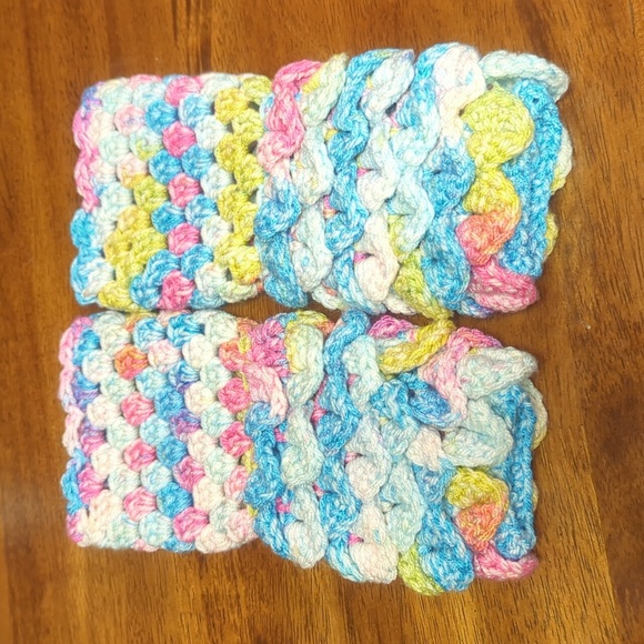 Hand Crafted Luxury Dragon Scale / Mermaid Texting Fingerless Gloves - Picture 3 of 5